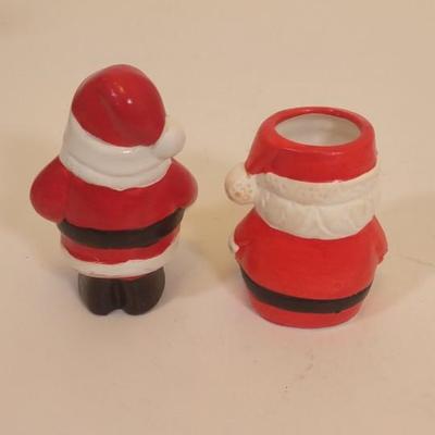 LOT 96 D: Various Santa Figurines