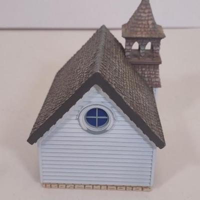 LOT 98D: Sarah Plain and Tall Collectible Houses