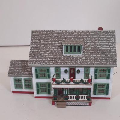LOT 98D: Sarah Plain and Tall Collectible Houses