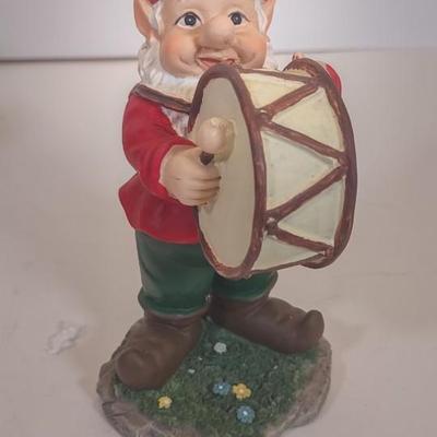 LOT 99D: Ceramic Band of Elves