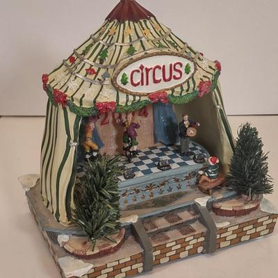 LOT 101D: Winter Valley Animated Circus and Holiday Ferris Wheel