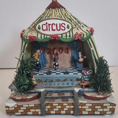 LOT 101D: Winter Valley Animated Circus and Holiday Ferris Wheel