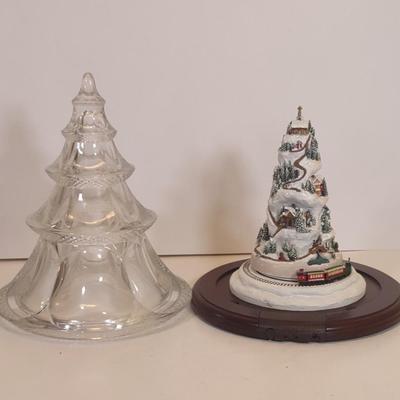 LOT 104D: Hawthorne Village Thomas Kinkaid "Holiday Reflections" Lighted Musical Tree