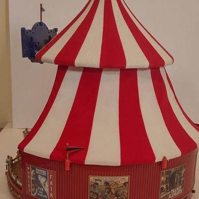 LOT 110 D: Gold Label: World's Fair Big Top