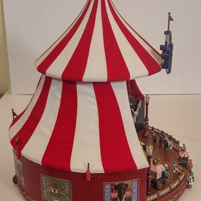 LOT 110 D: Gold Label: World's Fair Big Top