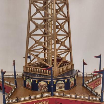 LOT 111 D: Gold Label World's Fair Parachute Ride