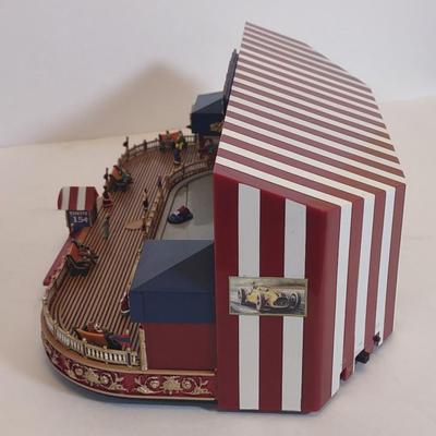 LOT 112D: Gold Label World's Fair Bump and Go