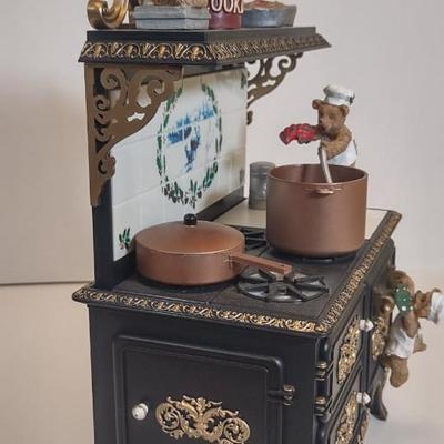 LOT 114D: Gold Label Cooking For Christmas Stove