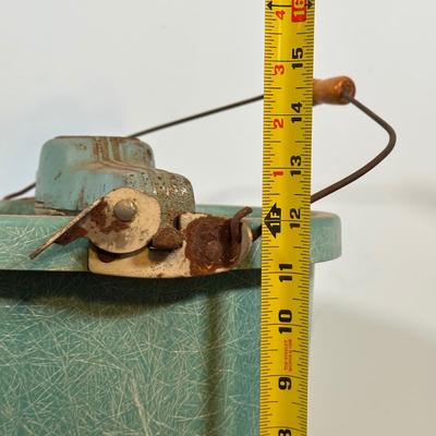 LOT 122A: Vintage Maid Of Honor 6qt Ice Cream Maker