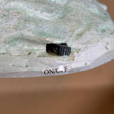 LOT 132B: Vintage Trim A Home Collection