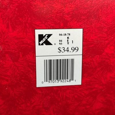 LOT 132B: Vintage Trim A Home Collection