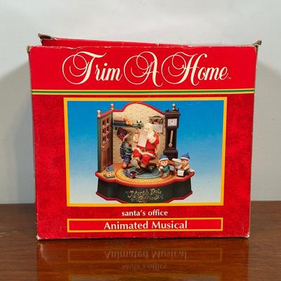 LOT 132B: Vintage Trim A Home Collection