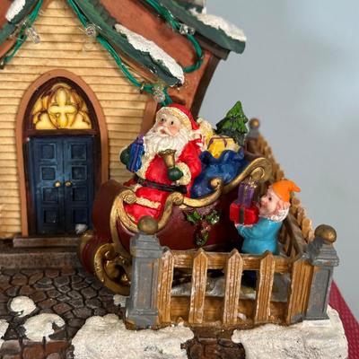 LOT 132B: Vintage Trim A Home Collection