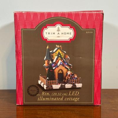 LOT 132B: Vintage Trim A Home Collection