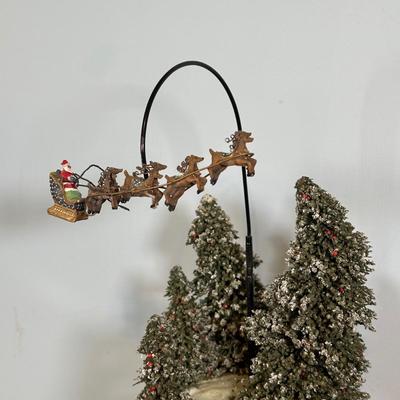 LOT 132B: Vintage Trim A Home Collection