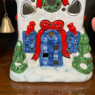 LOT 134B: Vintage Elements 12 Piece Holiday Village Set w/ Box