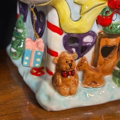 LOT 134B: Vintage Elements 12 Piece Holiday Village Set w/ Box