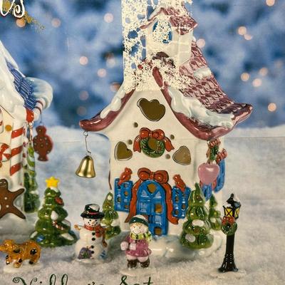 LOT 134B: Vintage Elements 12 Piece Holiday Village Set w/ Box