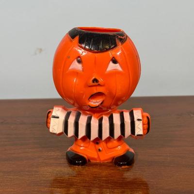 LOT 136L: Vintage Halloween Decor Collection