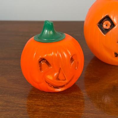 LOT 136L: Vintage Halloween Decor Collection