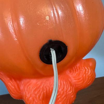 LOT 136L: Vintage Halloween Decor Collection
