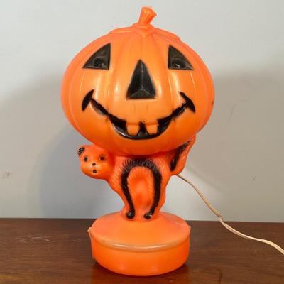 LOT 136L: Vintage Halloween Decor Collection