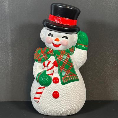LOT 138L: Snowman Christmas Decor