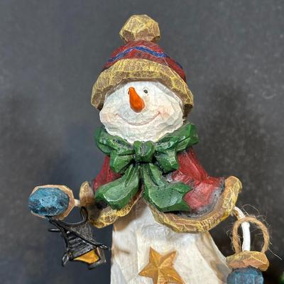 LOT 138L: Snowman Christmas Decor