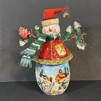 LOT 138L: Snowman Christmas Decor