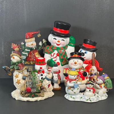 LOT 138L: Snowman Christmas Decor