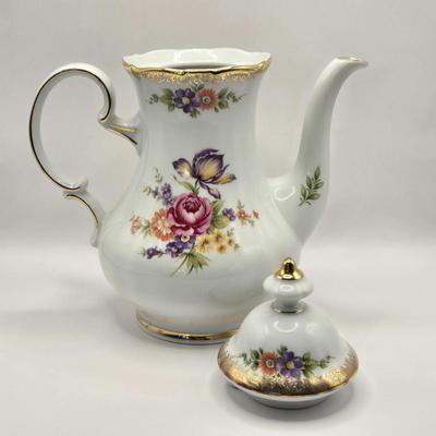 LOT 141L: Winterling Bavaria China Tea Set