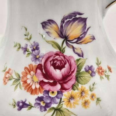 LOT 141L: Winterling Bavaria China Tea Set