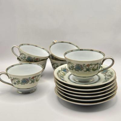 LOT 142L: Noritake China Norwich Japan 5042 Tea Set