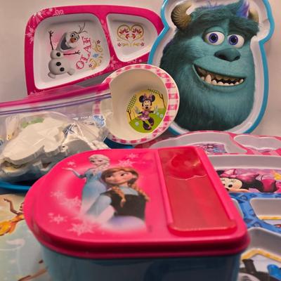LOT 144L: Kids Lunch Plates and More