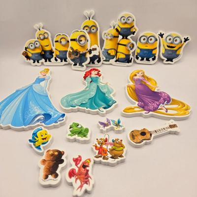 LOT 144L: Kids Lunch Plates and More