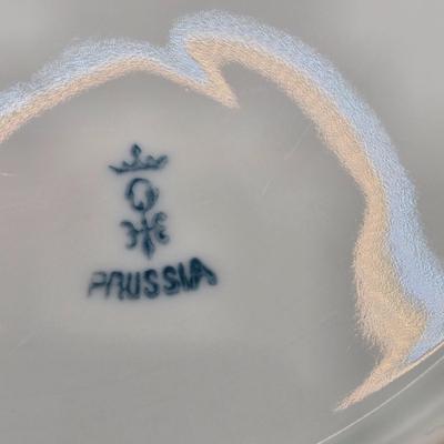 LOT 147L: Small Dessert Bowls & Prussia Dessert Plates