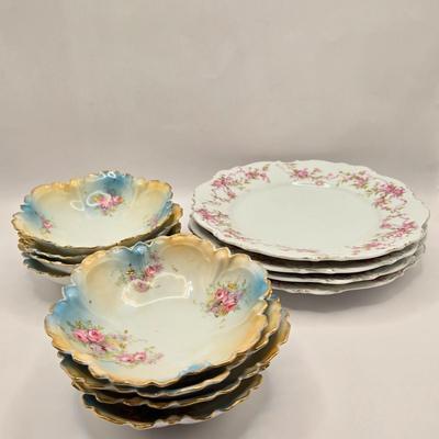 LOT 147L: Small Dessert Bowls & Prussia Dessert Plates