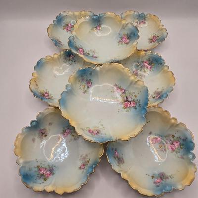 LOT 147L: Small Dessert Bowls & Prussia Dessert Plates