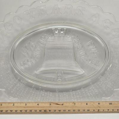 LOT 151L: 1776-1976!!!!!! Bicentennial Plates, Crock, & Brick