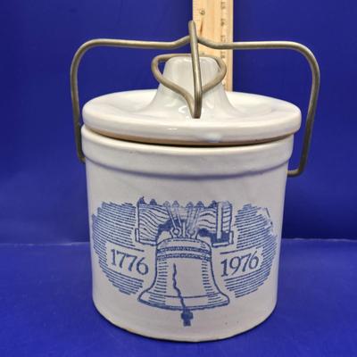 LOT 151L: 1776-1976!!!!!! Bicentennial Plates, Crock, & Brick