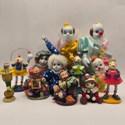 LOT 153L: Stop Clowning Around! Various Styles and Sizes of Clowns