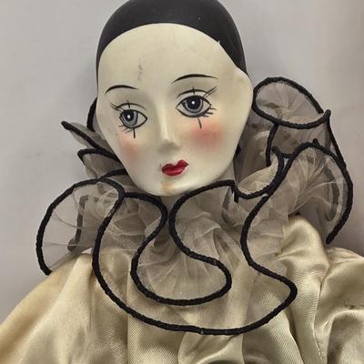 LOT 153L: Stop Clowning Around! Various Styles and Sizes of Clowns