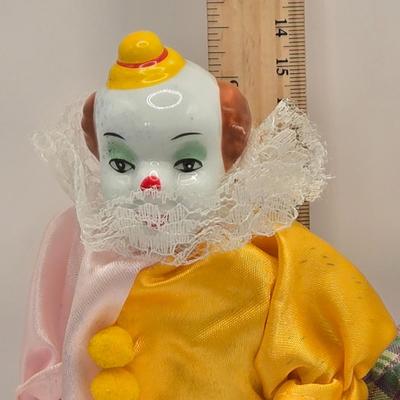 LOT 153L: Stop Clowning Around! Various Styles and Sizes of Clowns