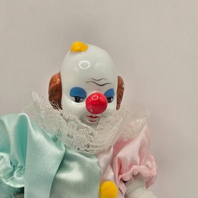 LOT 153L: Stop Clowning Around! Various Styles and Sizes of Clowns