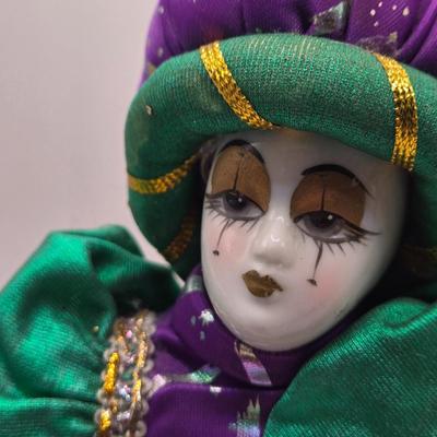 LOT 153L: Stop Clowning Around! Various Styles and Sizes of Clowns