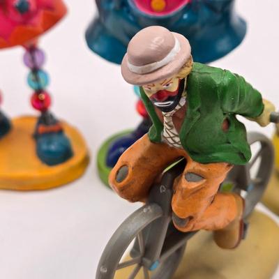 LOT 153L: Stop Clowning Around! Various Styles and Sizes of Clowns