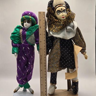 LOT 153L: Stop Clowning Around! Various Styles and Sizes of Clowns