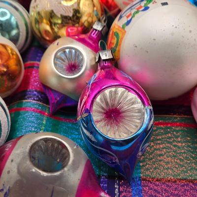 LOT 154L: Vintage Shiny Brite Christmas Ornaments and Others Made in West Germany, Poland, and USA