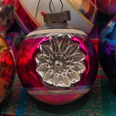 LOT 154L: Vintage Shiny Brite Christmas Ornaments and Others Made in West Germany, Poland, and USA