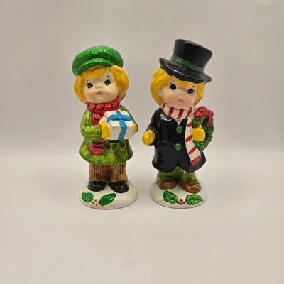 LOT 155L: Here We Come-A-Caroling. Vintage Caroling Figures